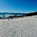 131 Warm For 4 People *