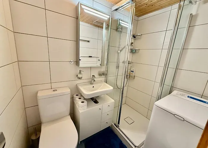 131 Warm For 4 People *